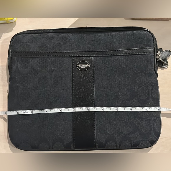 Coach IPad Case - Picture 7 of 8